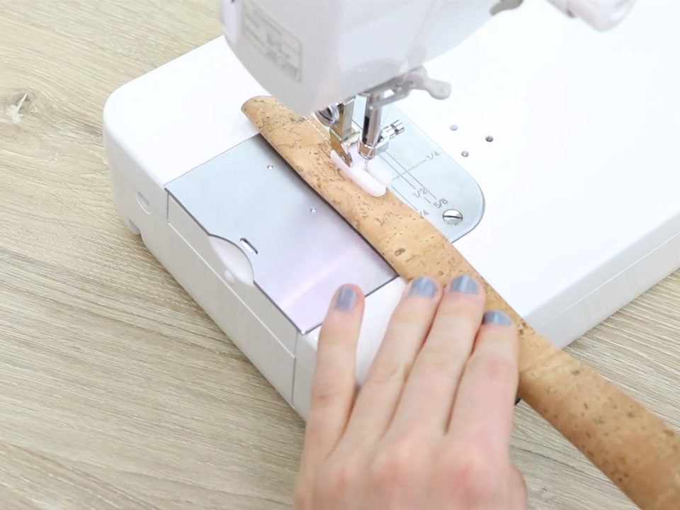 Video: How to Make an Adjustable Cork Fabric Strap – Sallie Tomato