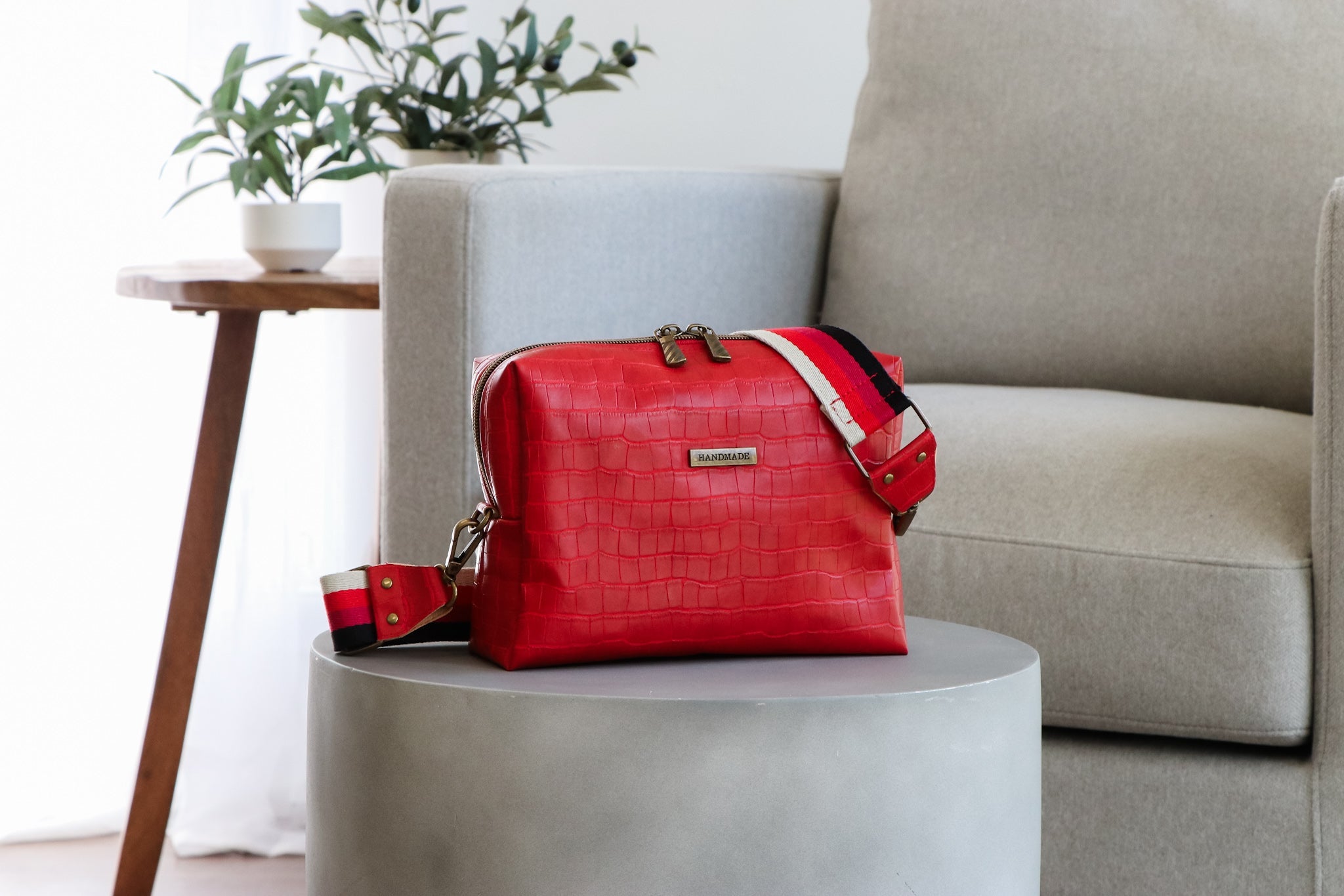 Meet, The Lisa Bag: Classic Everyday Style, With a Chic Twist
