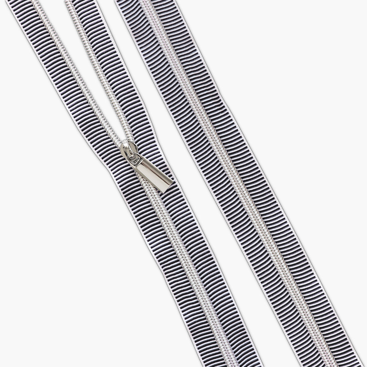 DimMoire ZIPUPクロップトップス stripe White & Black Striped Nylon Coil Zippers – Sallie Tomato