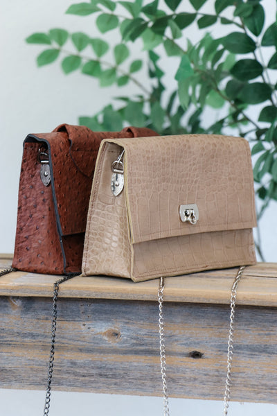 Elevate Your Bags with Mini Decorative Strap Connectors