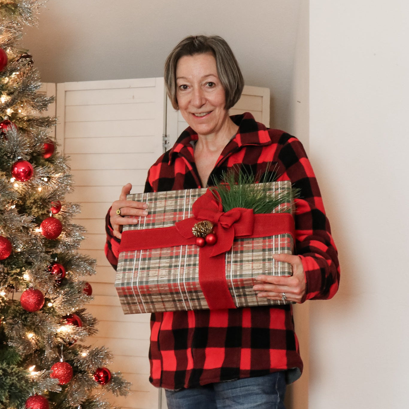 Sallie Tomato Advent Box 2025 - Hearth & Handcrafted