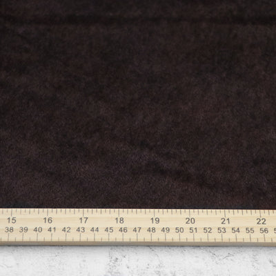 Corte empaquetado de 1/2 yarda: Piel sintética de color espresso tonal Tie Dye