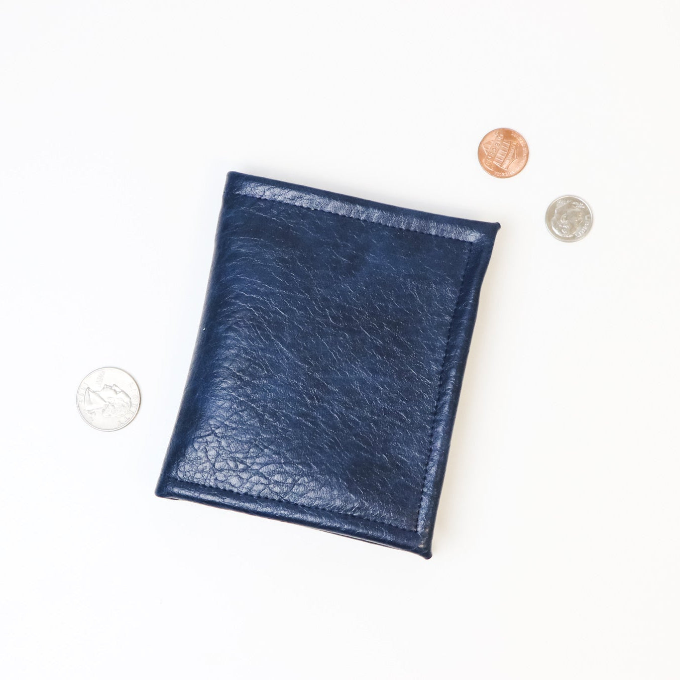 Venta de muestra: Billetera Lucky $2: cuero sintético Legacy marrón n.° 2