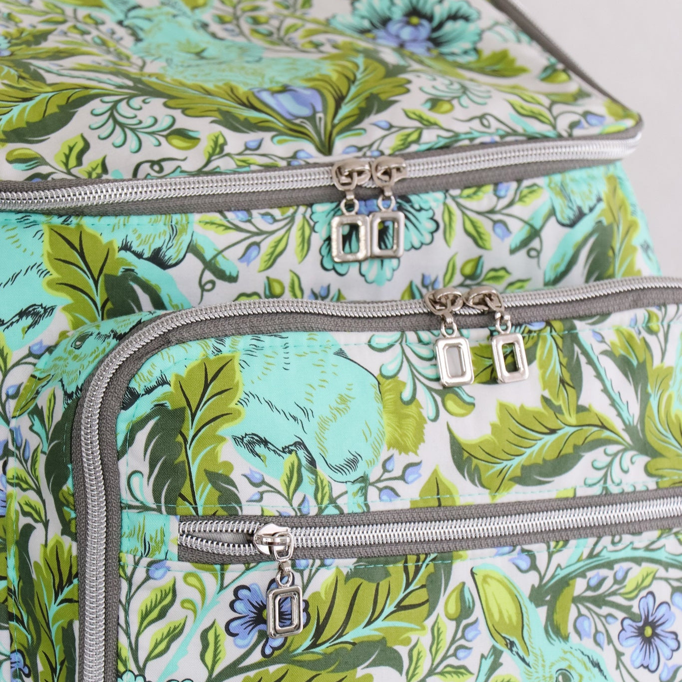 Four Rounded Rectangle Zipper Pulls
