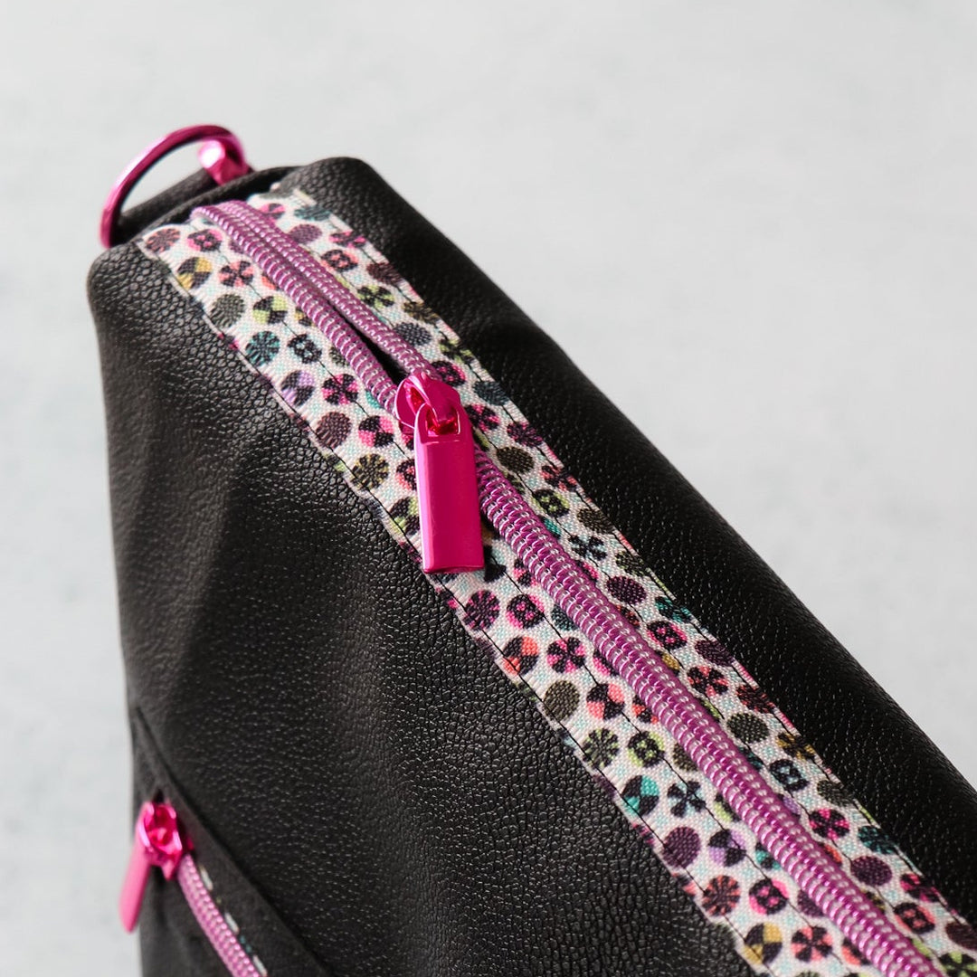 Four Tula Pink #5 Rectangle Zipper Pulls – Sallie Tomato