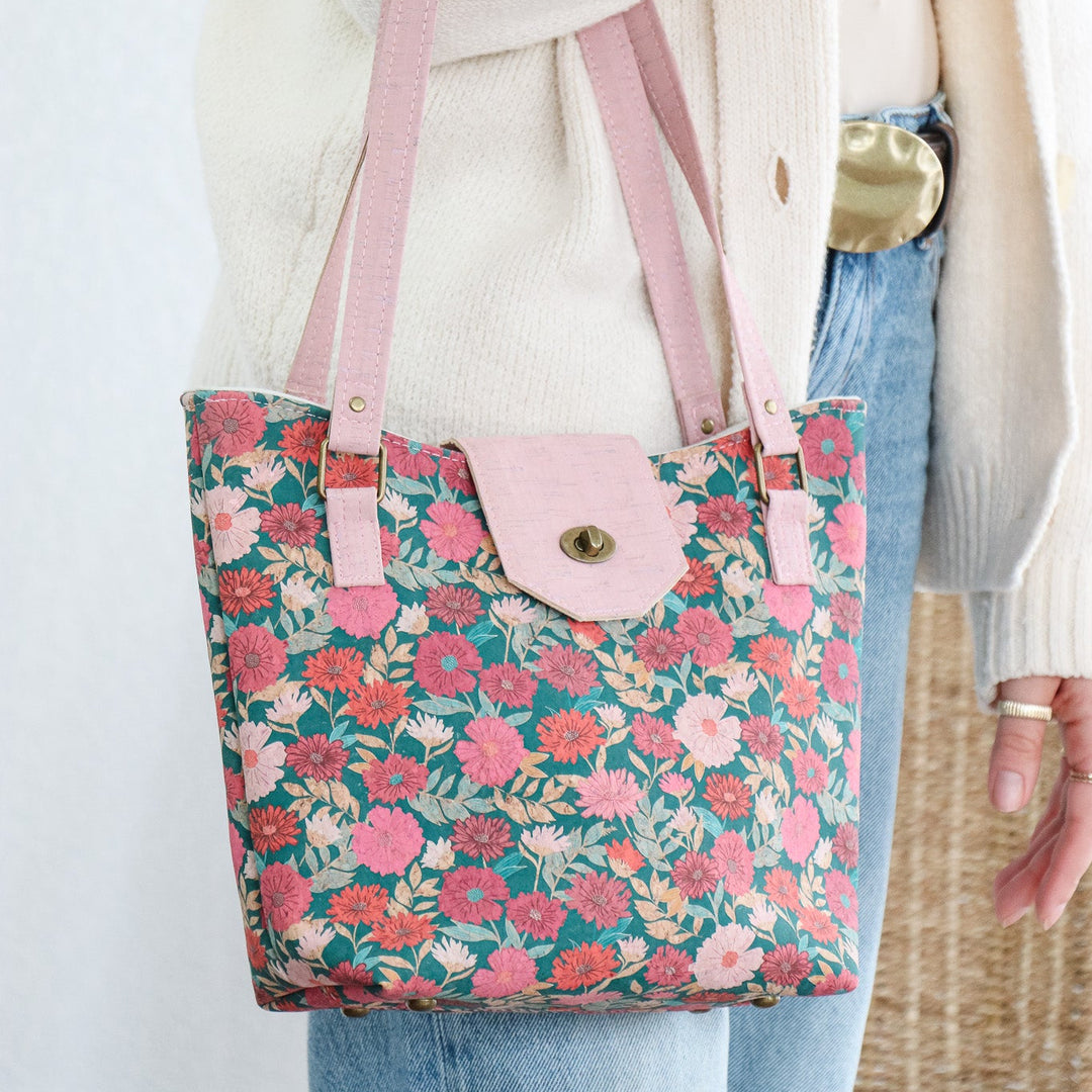グニフニ♡80s vintegeフラワーbunnyボディバッグ Stephanie Organes Designer Print: Boho Bouquet Cork Fabric