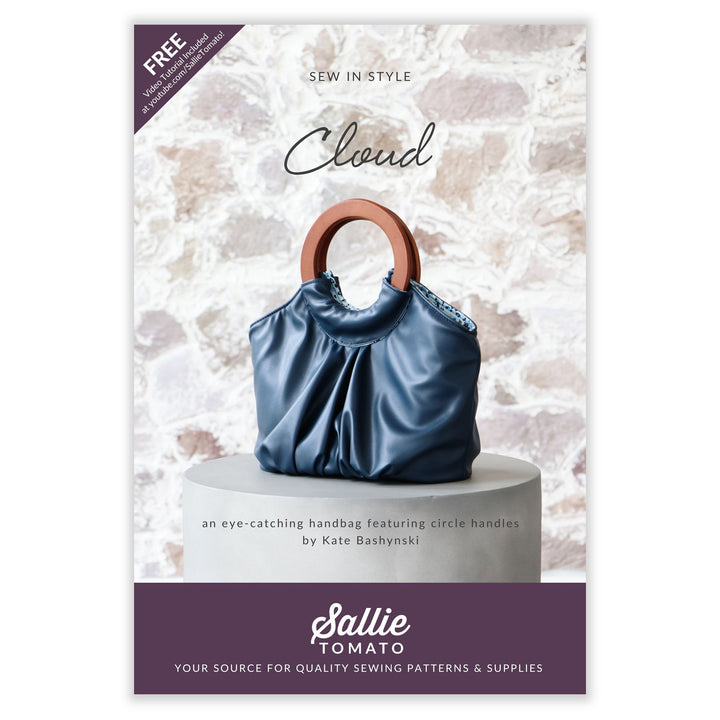 Women's Cloud Pouch Handbag - Leather Shoulder Bag With Gold Chain Strap