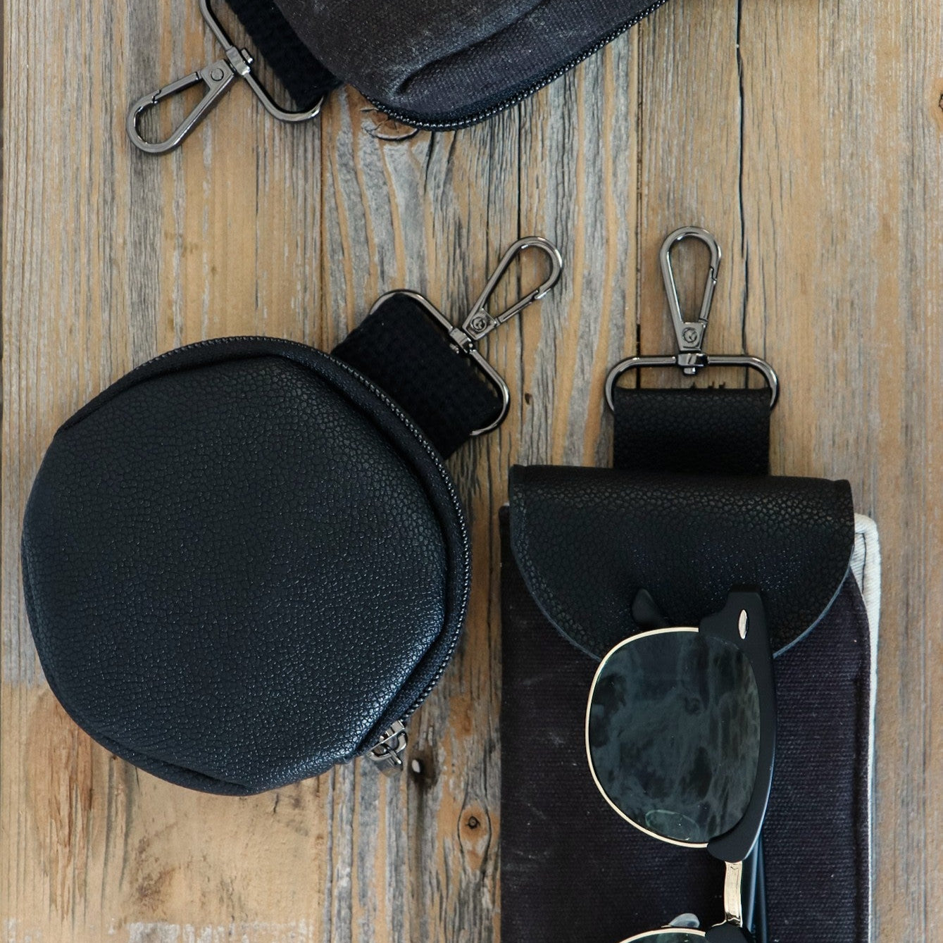 Simili cuir galet noir