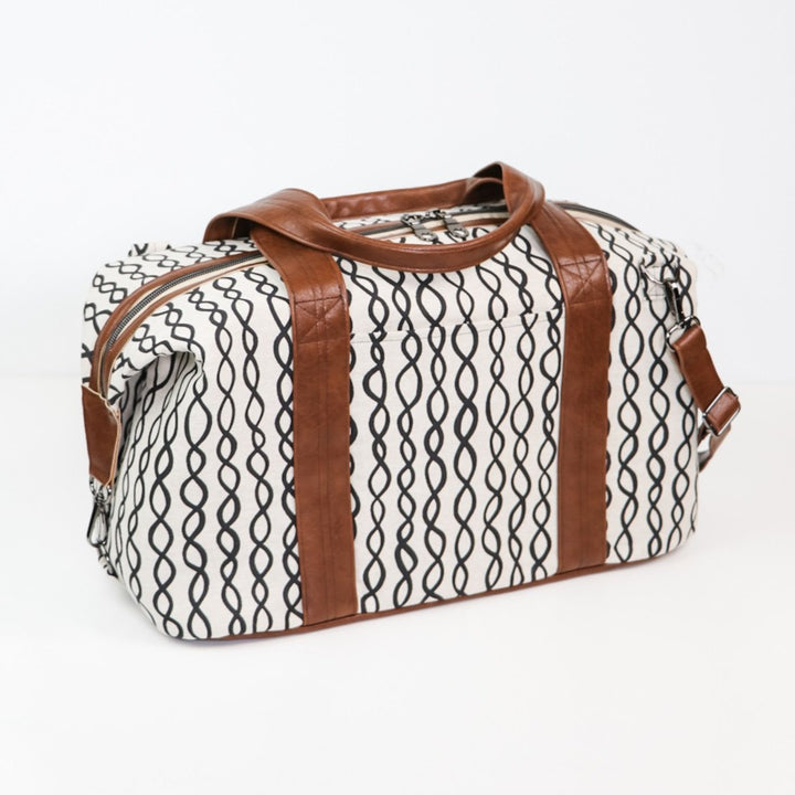 アウタープレーン ドーリーパック Casey Paper Pattern – Sallie Tomato